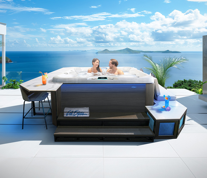 Calspas hot tub being used in a family setting - Delray Beach